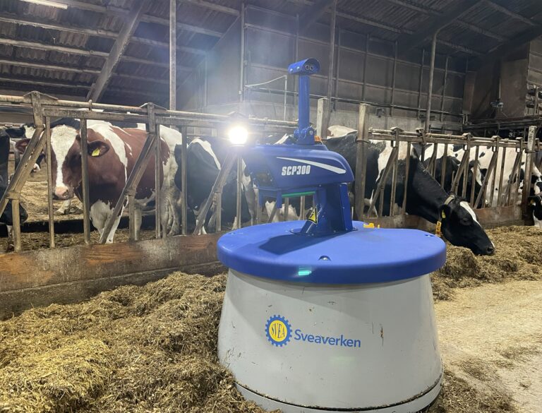 Nimbo plus im Einsatz mit Scheinwerfer bei Beerepoot